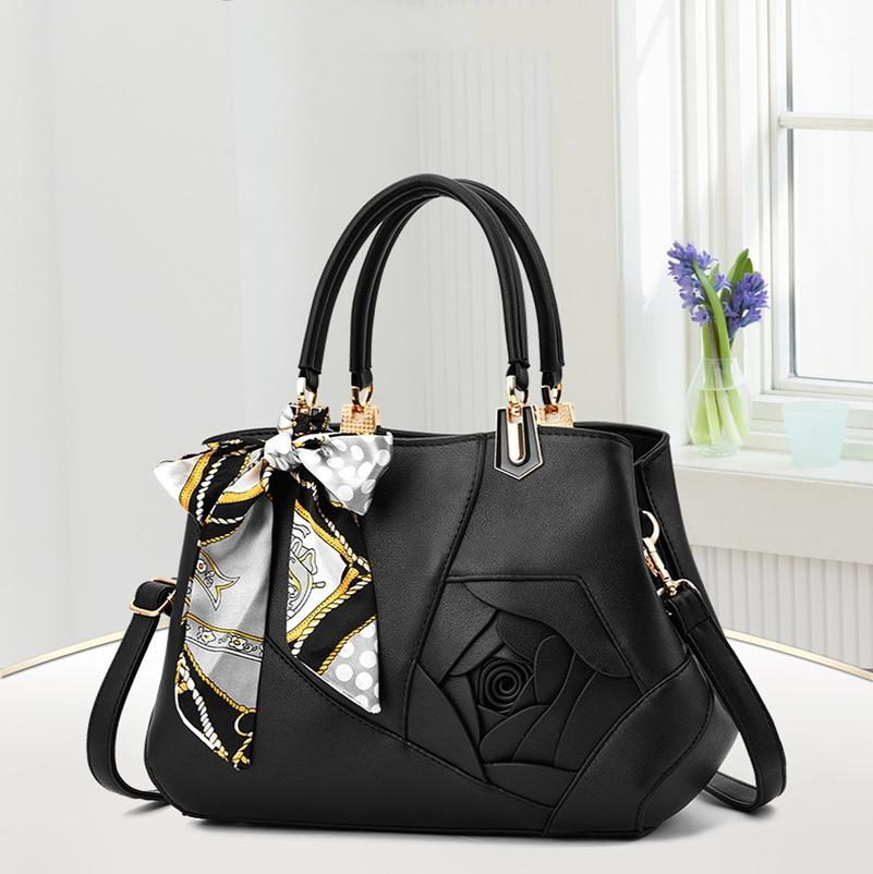 Carved Ladies Handbag - 3d Design - Black