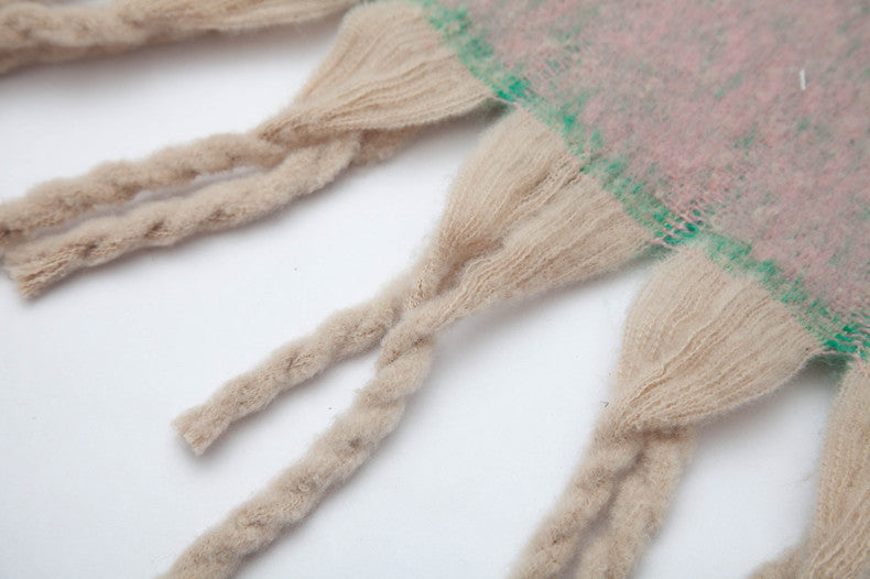 Green-beige Plush Gradient Winter Scarf Shawl - Thick Textured Circle Yarn with Chunky Tassels - 185cm x 40cm