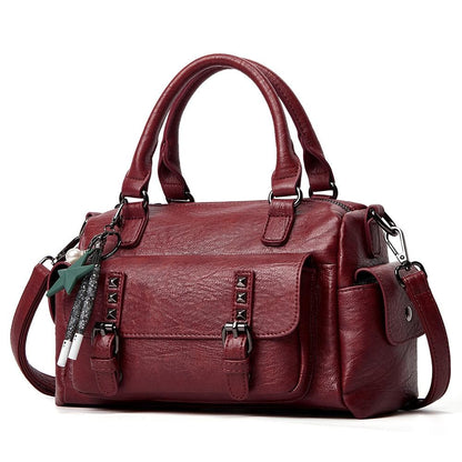 Large Capacity Crossbody Shoulder Bag in Pebbled Leather - Black