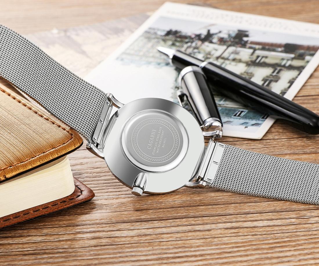 Stylish Men Quartz Watch with Stainless Steel Band - Round Dial Silver Alloy Case - Wa0736C