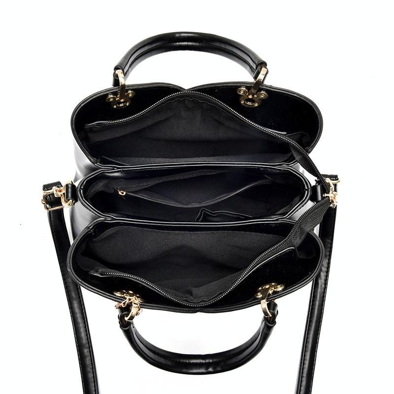 Spacious Texture Handbag - Large Capacity - Black