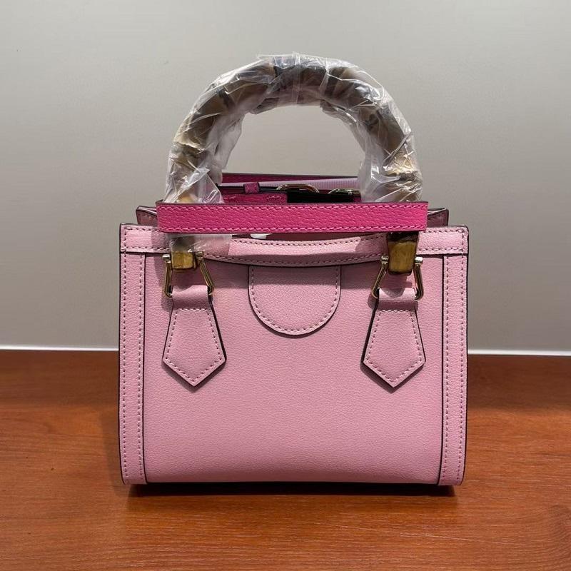 Versatile Bacchus Shoulder Bag in First Layer Cowhide - Off White
