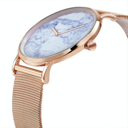 Stylish Men Quartz Watch with Gold Alloy Case and Stainless Steel Band - Round Dial - Wa0733D