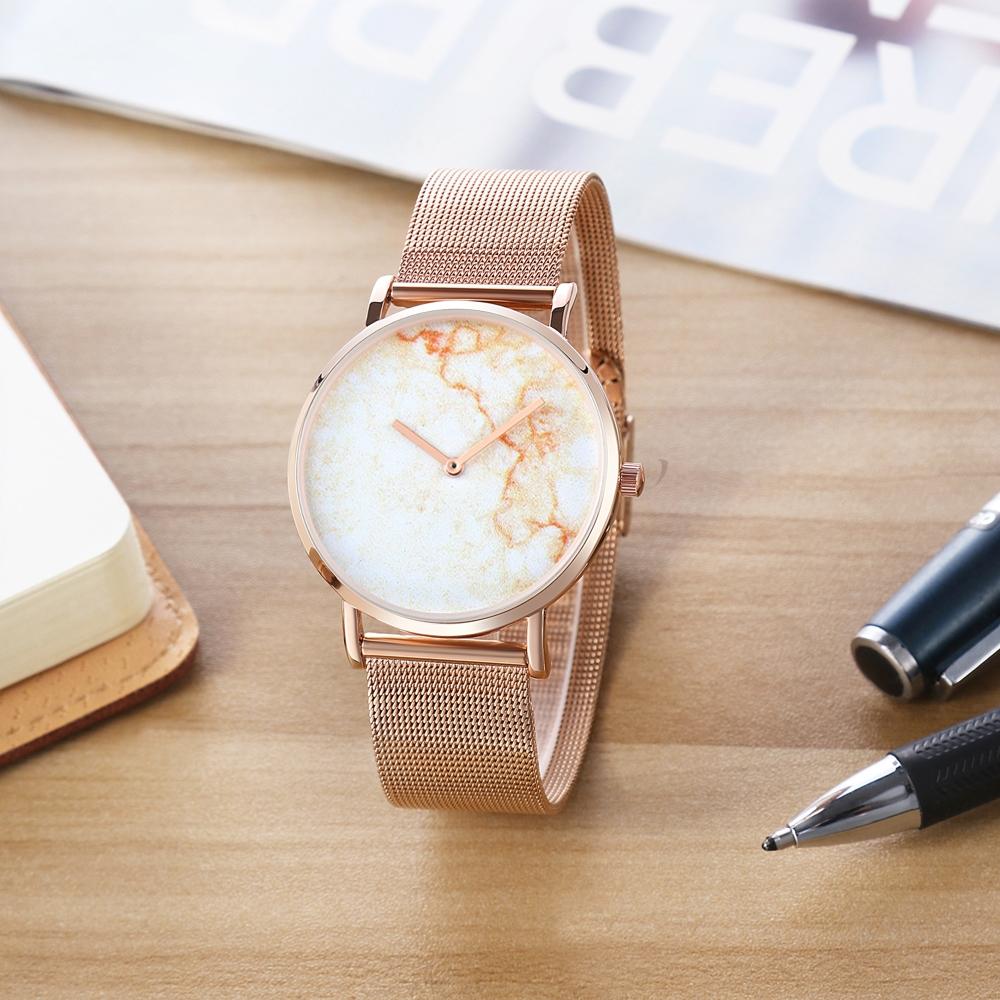 Stylish Men Quartz Watch with Gold Alloy Case and Stainless Steel Band - Round Dial - Wa0733D