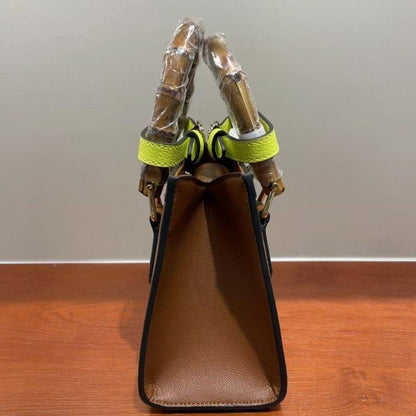 Versatile Bacchus Shoulder Bag in First Layer Cowhide - Brown