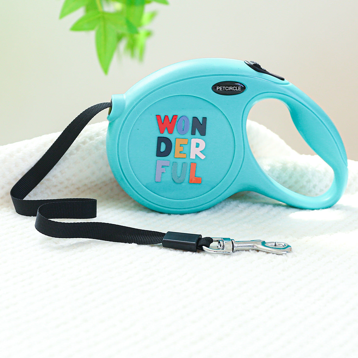 Green Wonderful 5m Cartoon Retractable Dog Leash for Golden Retriever & Poodle Puppies - Durable, Tangle-Free Pet Walking Essential - The Grand Bazaar of Australia